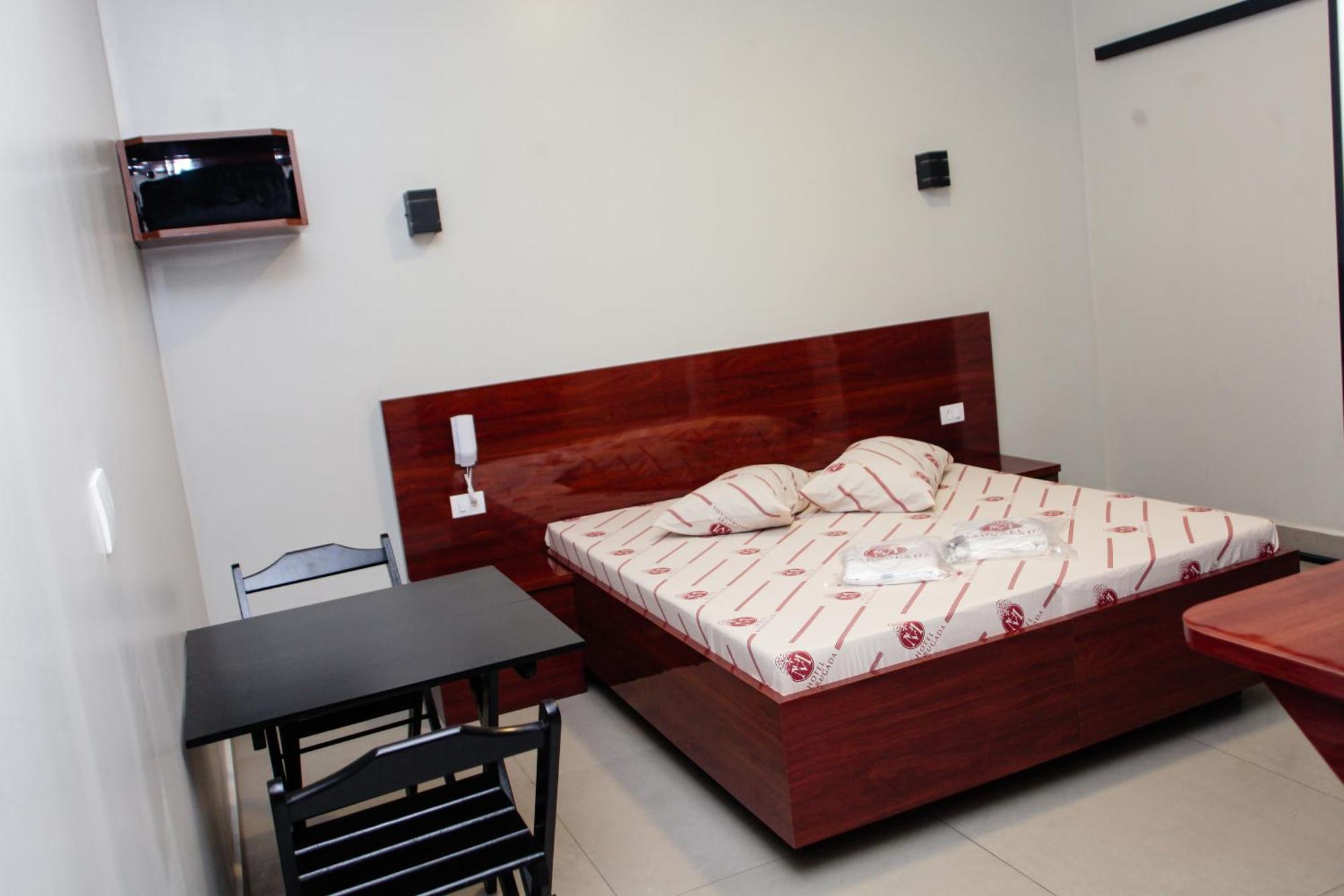 Hotel Madrugada — Fotos 1